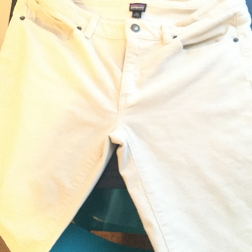 Patagonia women’s Corduroy White Pants Size 30